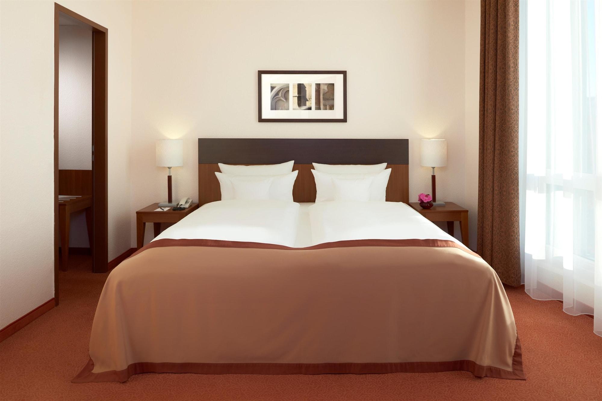 Dorint Hotel Am Dom Эрфурт Экстерьер фото