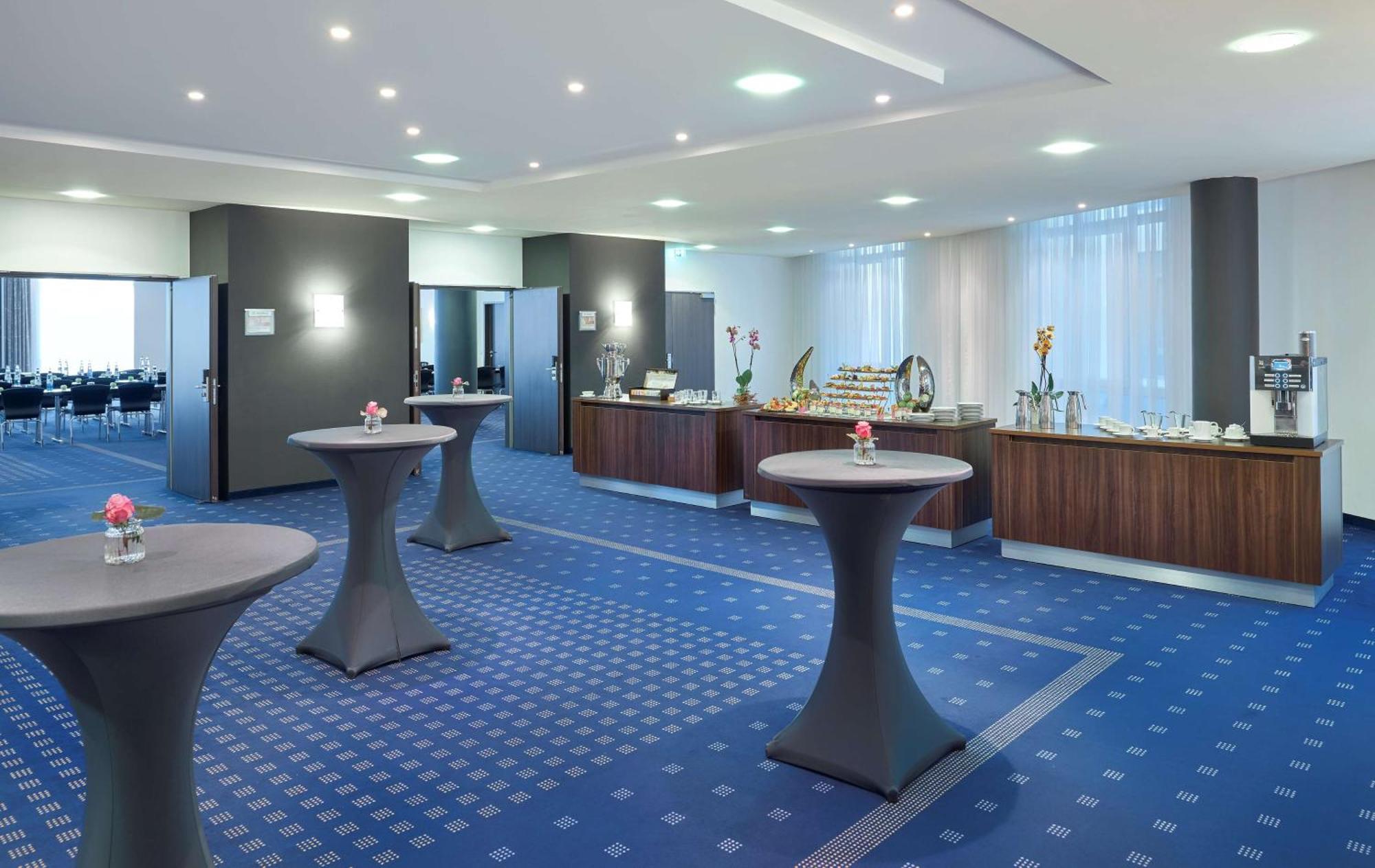 Dorint Hotel Am Dom Эрфурт Экстерьер фото