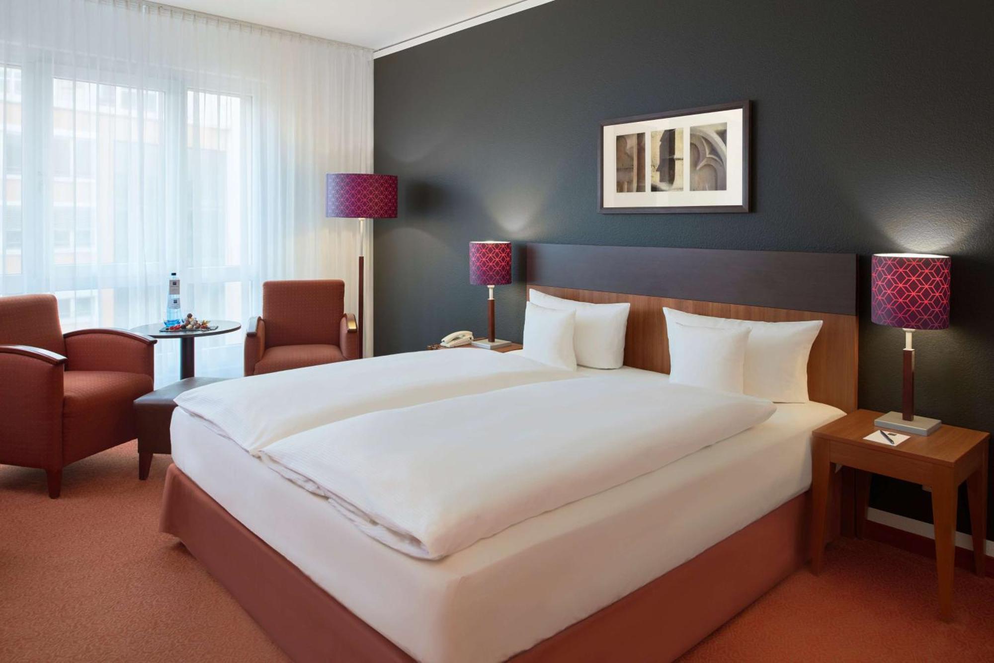 Dorint Hotel Am Dom Эрфурт Экстерьер фото