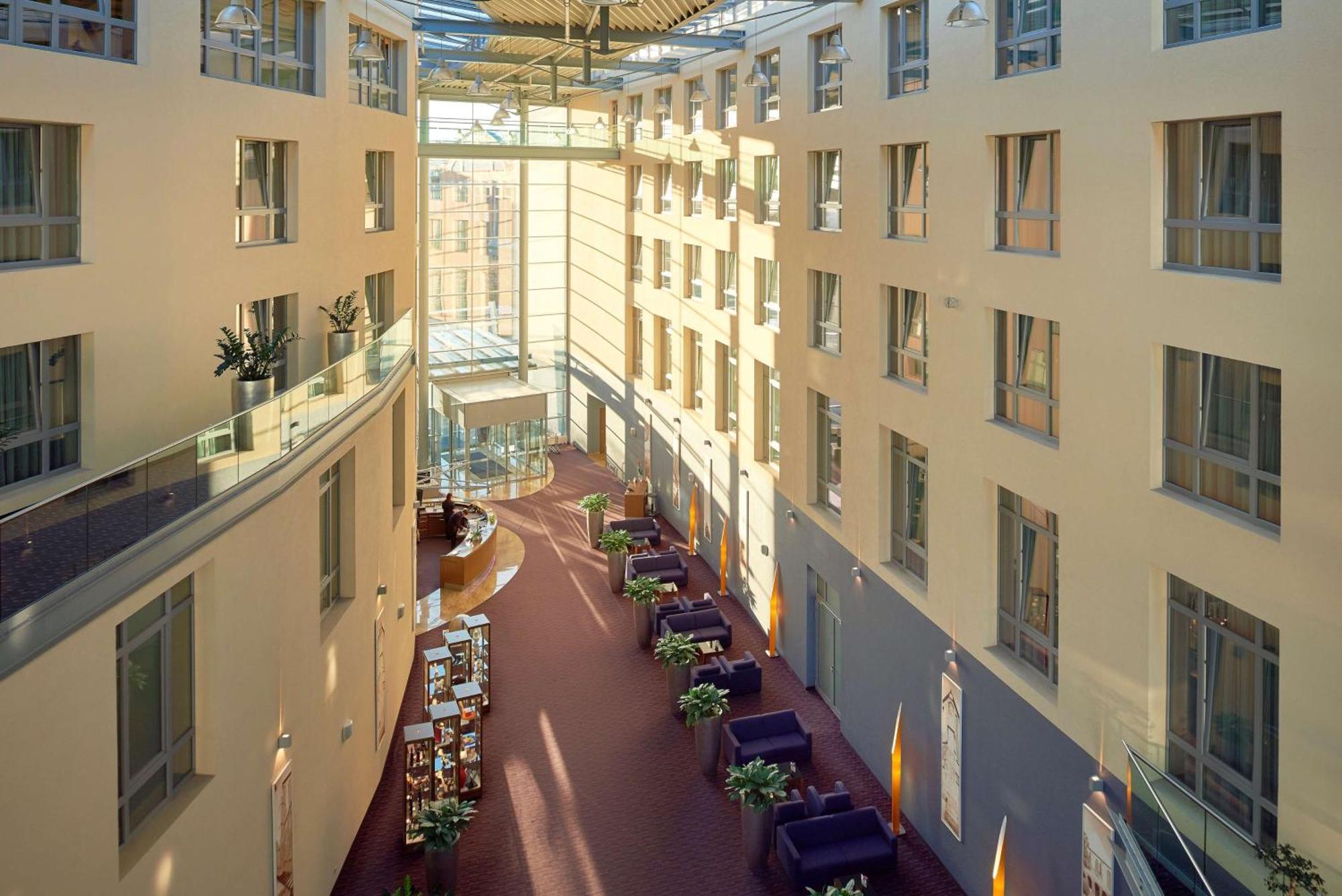 Dorint Hotel Am Dom Эрфурт Экстерьер фото