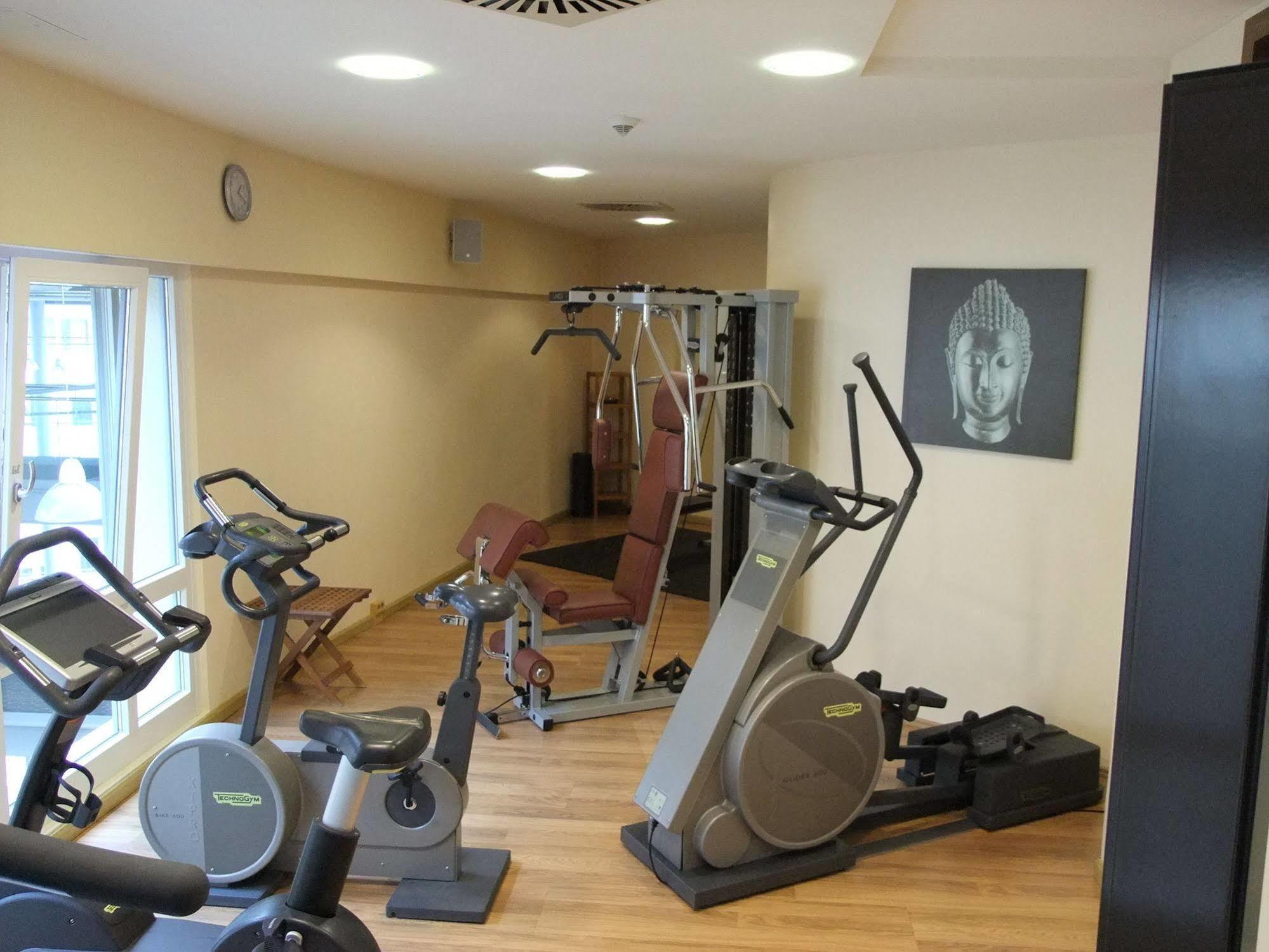 Dorint Hotel Am Dom Эрфурт Экстерьер фото